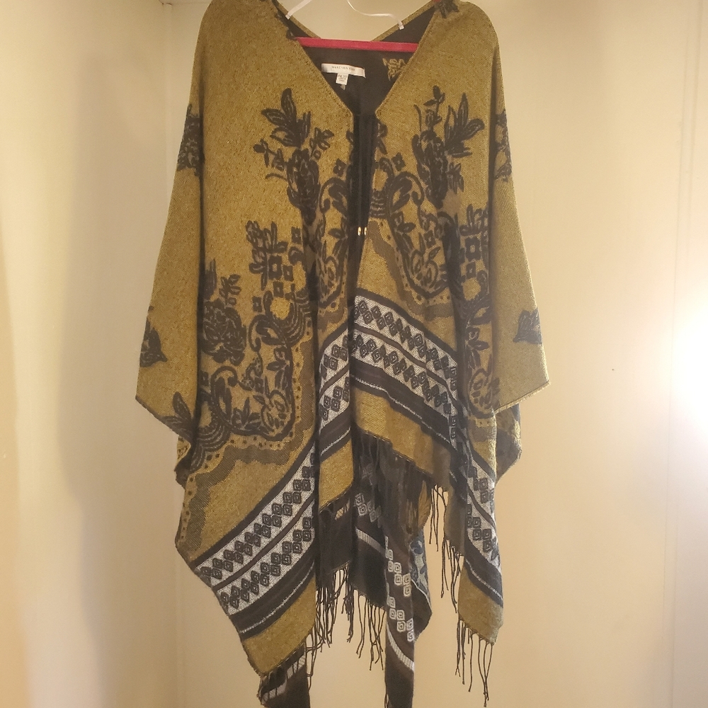 Andrew Marc Lightweight Shawl